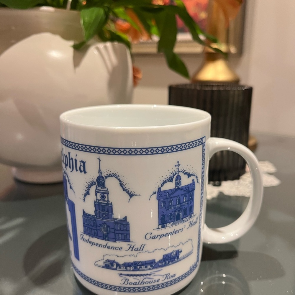 Philadelphia coffee mug NWOT - Picture 2 of 5